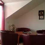 Elinor Budjaka سوزوبول