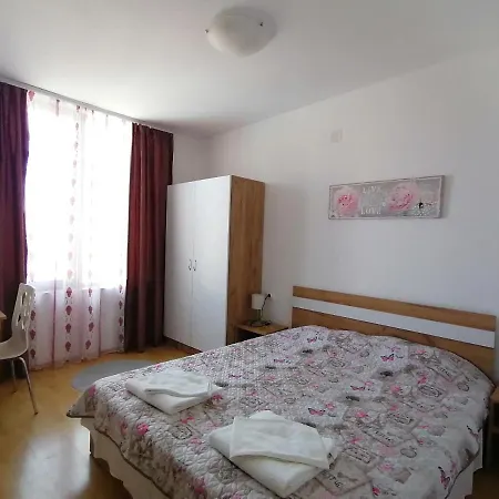 شقة Elinor Budjaka سوزوبول