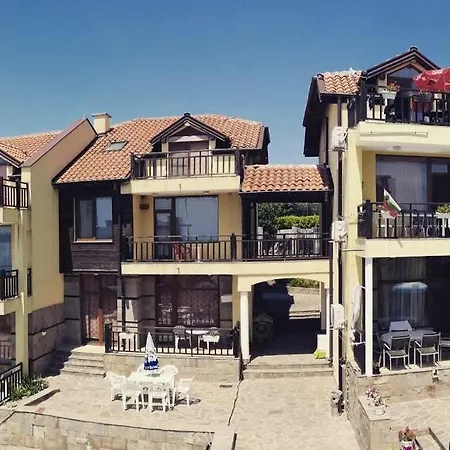 Elinor Budjaka Apartment *