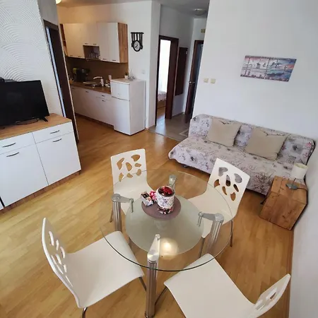 Apartament Elinor Budjaka *
