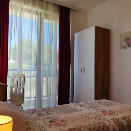 Elinor Budjaka Apartman