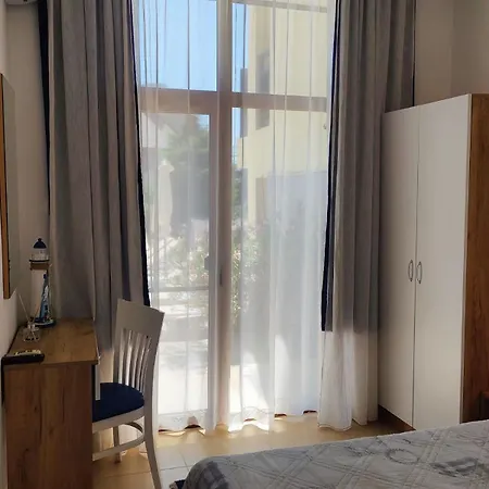 Elinor Budjaka Apartament *