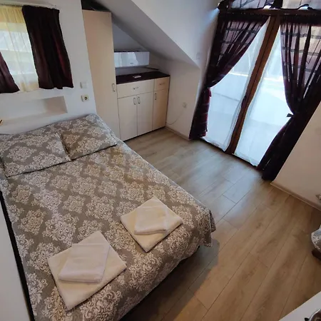 Apartman Elinor Budjaka
