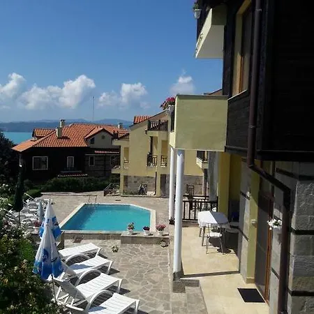 Elinor Budjaka Apartament *